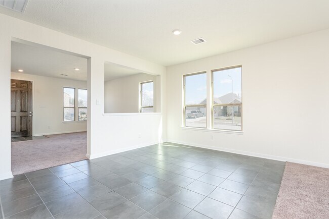 Building Photo - 6120 Whitewing Rd
