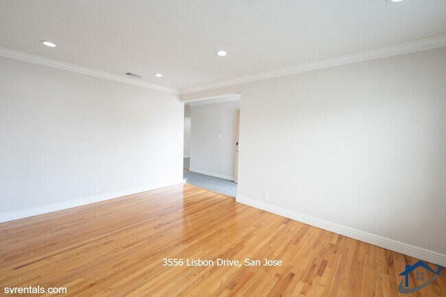 Building Photo - 3556 Lisbon Dr