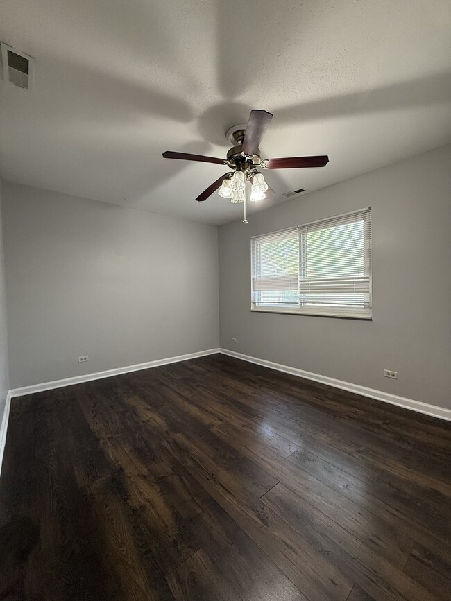 Building Photo - 2665 Sumac St
