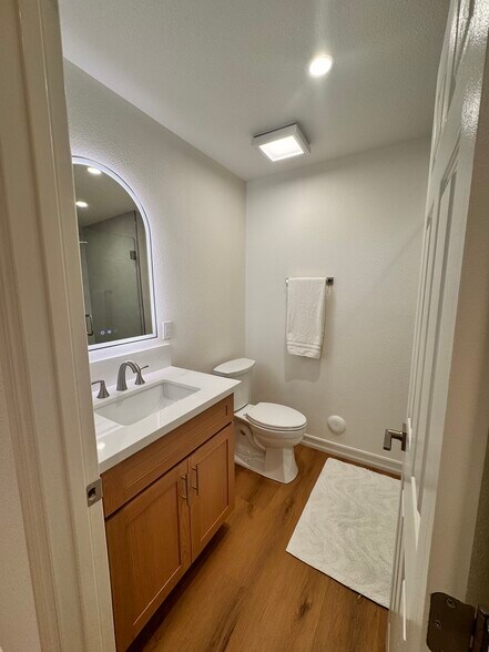 Building Photo - 41 Via Cancion