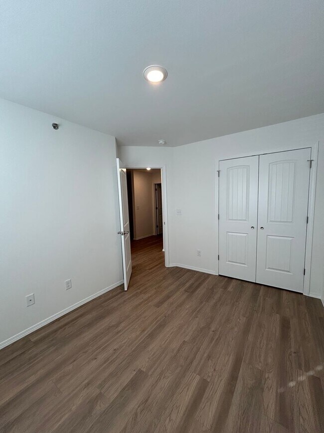 Building Photo - Modern New-Build Townhome with 3 Bedrooms, 2.5 Baths & 1-Car Garage