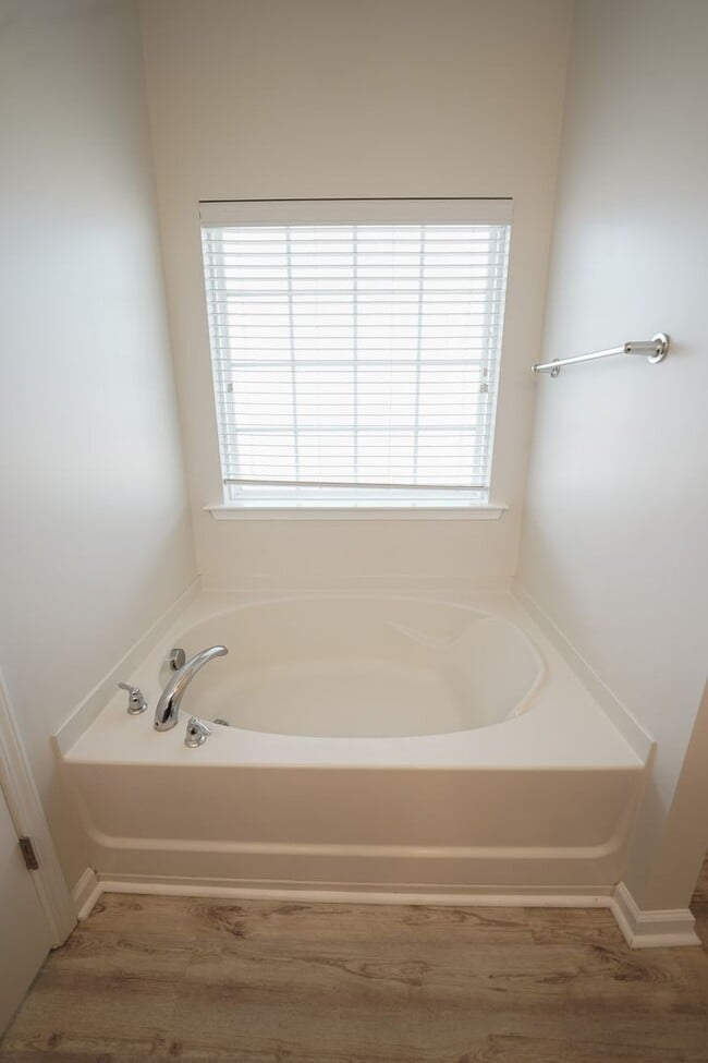 Building Photo - Available Soon!