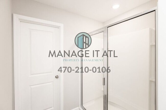 Building Photo - Beautiful 4 bedroom house in Mill Creek Hi...