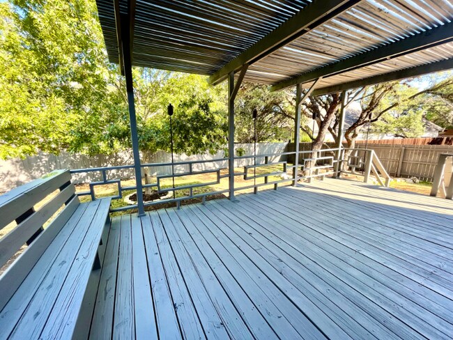 Building Photo - 17915 Crystal Knoll
