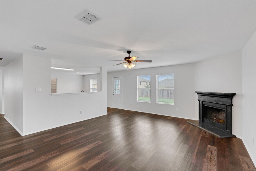 Building Photo - 1205 Saltgrass Dr