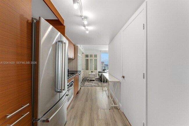 Building Photo - 50 Biscayne Blvd
