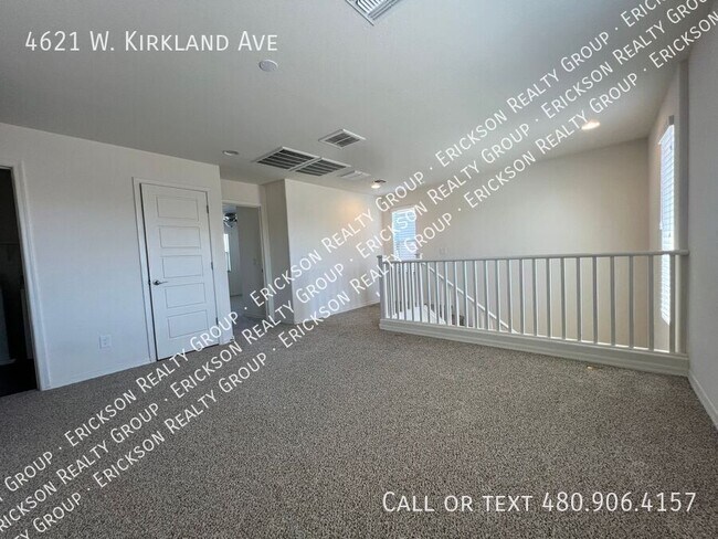 Building Photo - 4621 Kirkland Ave