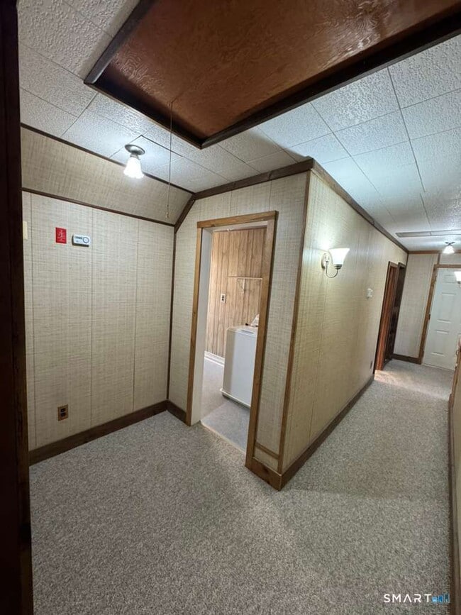 Building Photo - 87 Hill St