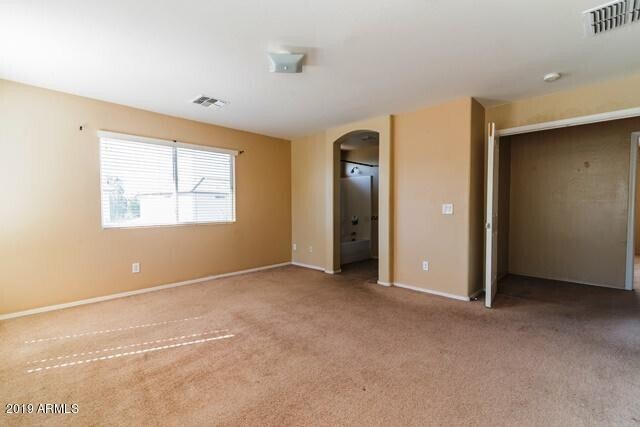 Building Photo - Gorgeous 4 Bed West Phoenix home opposite huge community park ++ New Carpet & New Paint!!