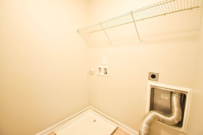 Building Photo - Coming Soon! 4 Bedroom 2.5 Bath