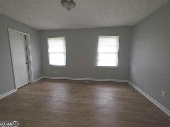 Building Photo - 123 Toby Springs Ln