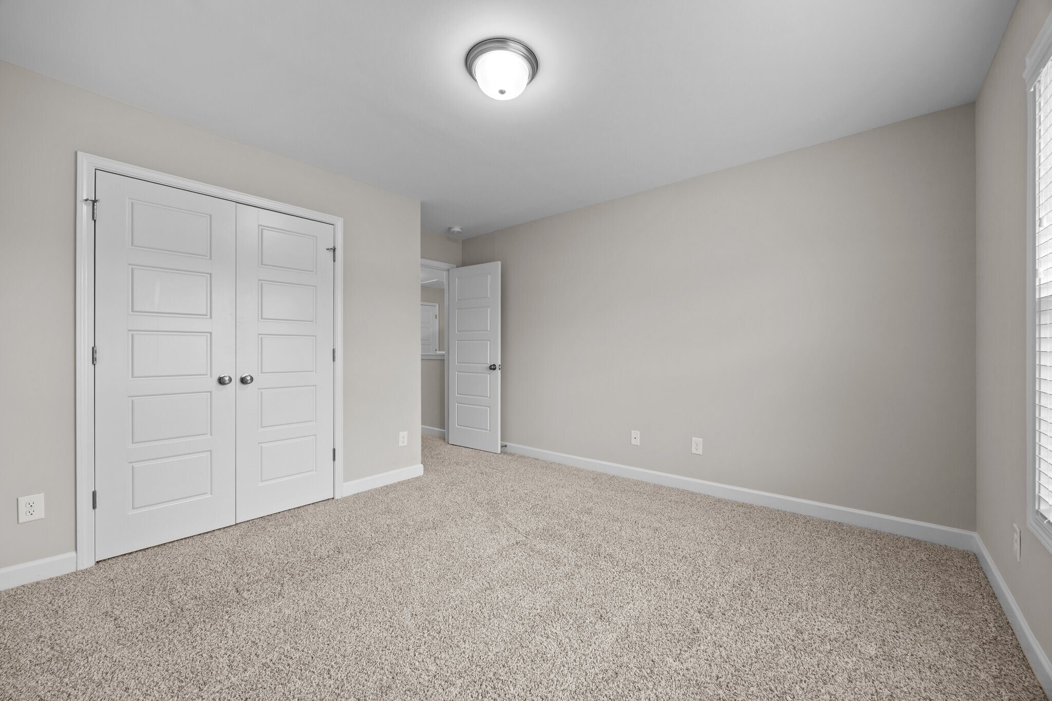 Building Photo - 1165 Camellia Dr