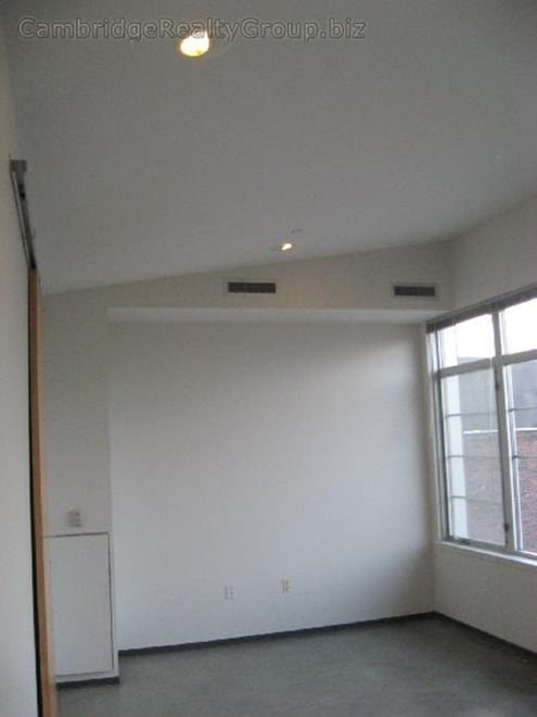 Building Photo - 105 E Berkeley St