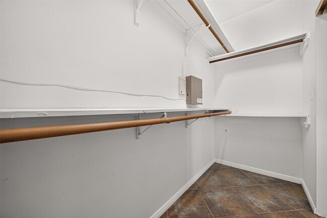Building Photo - 2106 Avenida La Quinta St