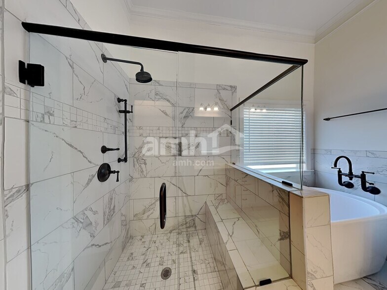 Building Photo - 776 Somersby Dr