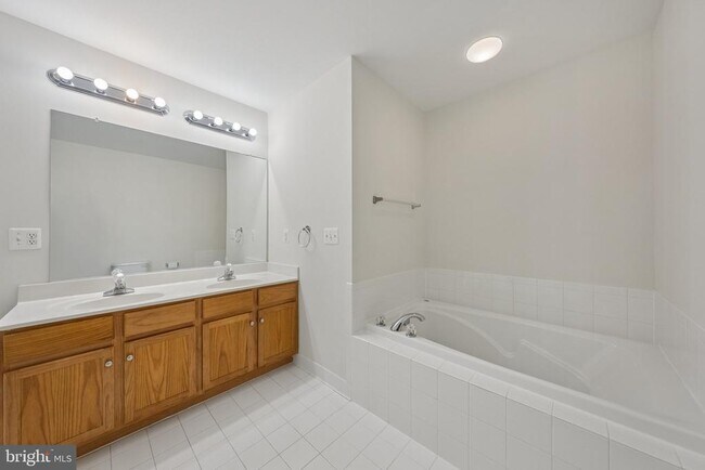 Building Photo - 15503 John Diskin Cir
