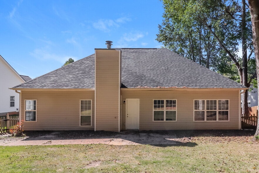 Building Photo - 167 Ivey Lake Pkwy