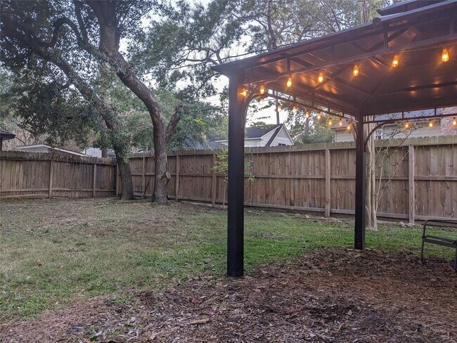 Building Photo - 12015 Fawnview Dr