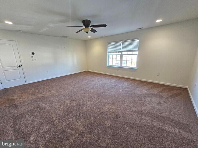 Building Photo - 269 S Marshview Terrace