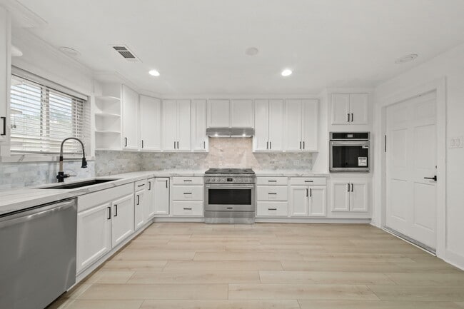 Building Photo - 6010 Rutherglenn Dr