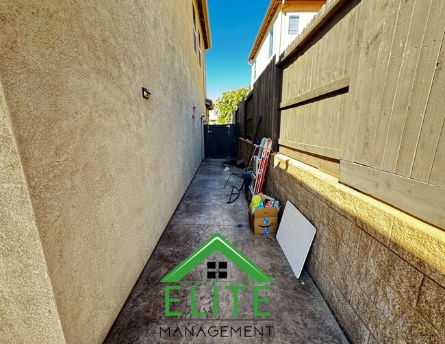 Building Photo - Welcome to this Immaculately Maintained Re...