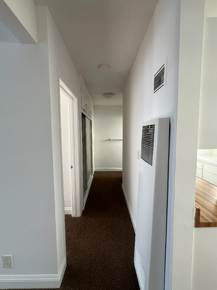 Building Photo - 244 5th St