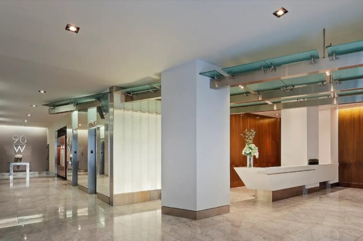 Building Photo - Washington Street