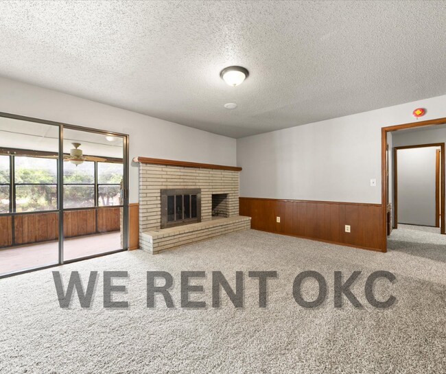 Building Photo - 3016 Shadybrook Dr