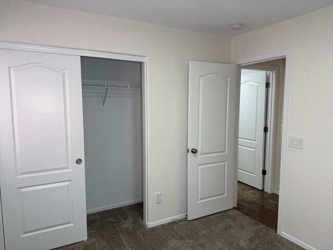 Building Photo - 3922 N Creosote Ct
