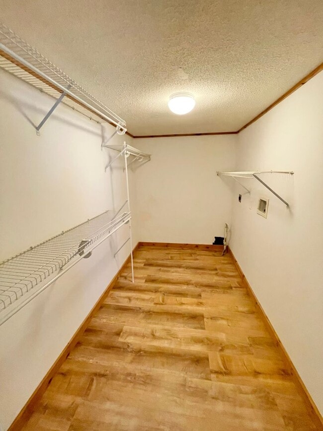 Building Photo - 3723 Shelburne Rd