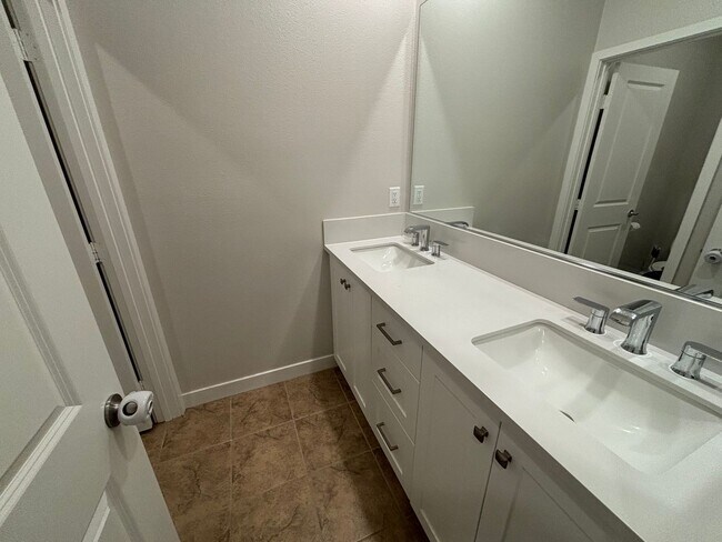 Building Photo - 27272 W Red Willow Ct