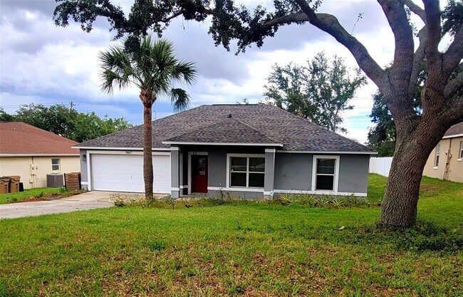 Primary Photo - 9847 Crenshaw Cir