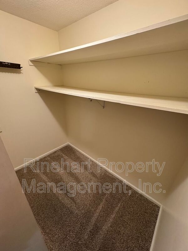 Building Photo - 4580 Pennington Rd