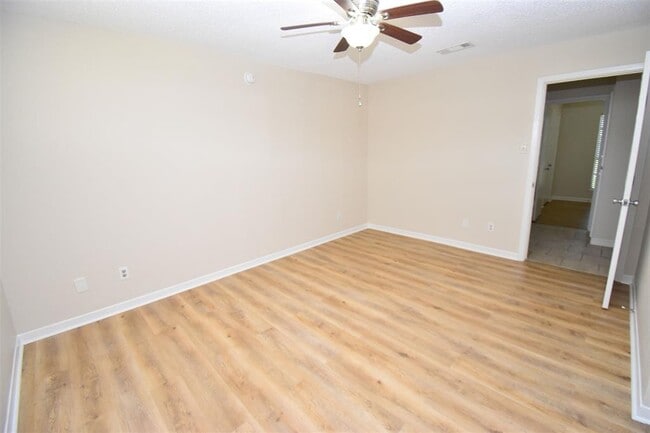 Building Photo - 2701 34th Ave N