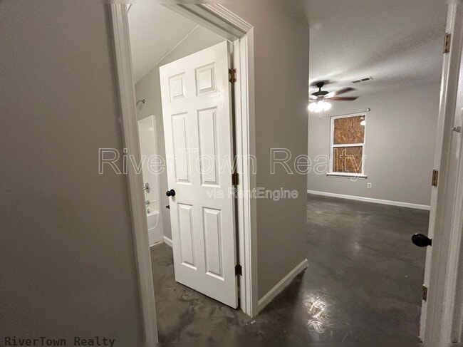 Building Photo - 3858 Ajanders Dr