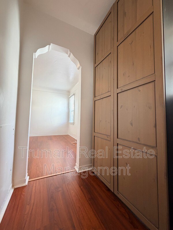 Building Photo - 729 South St