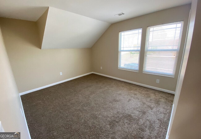 Building Photo - 1677 Shire Village Dr