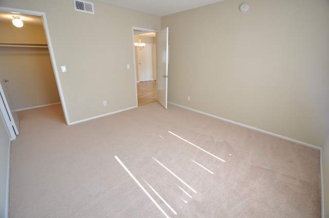 Building Photo - 12249 Oxnard St