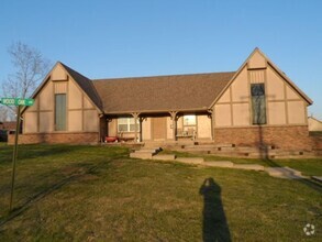 Building Photo - 11533 Woodoak