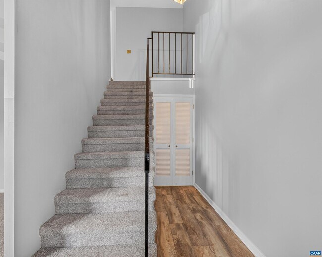 Building Photo - 225 Harvest Dr