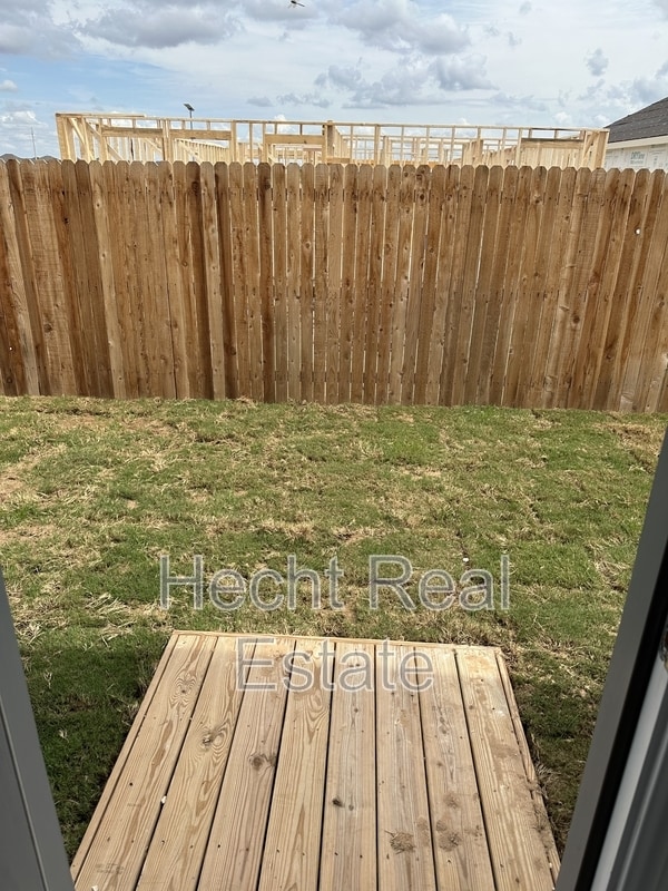 Building Photo - 240 Ottowa Way