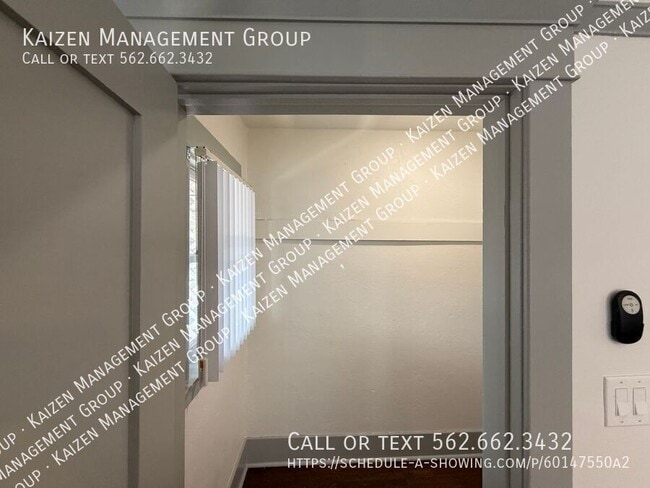 Building Photo - 563 W 14th St