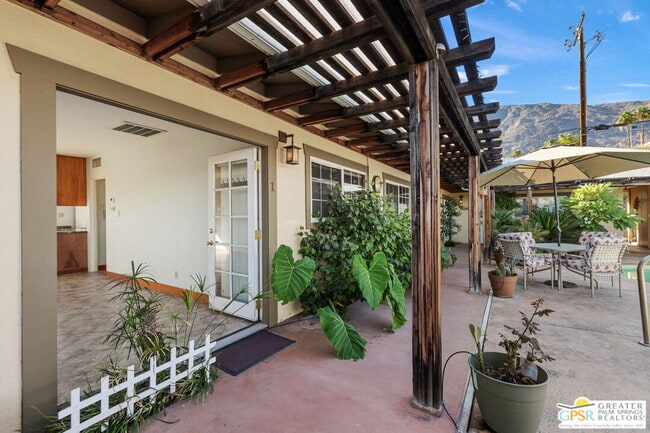 Building Photo - 587 S Calle Ajo