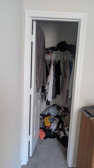 Building Photo - Room in House on Flatiron Clf