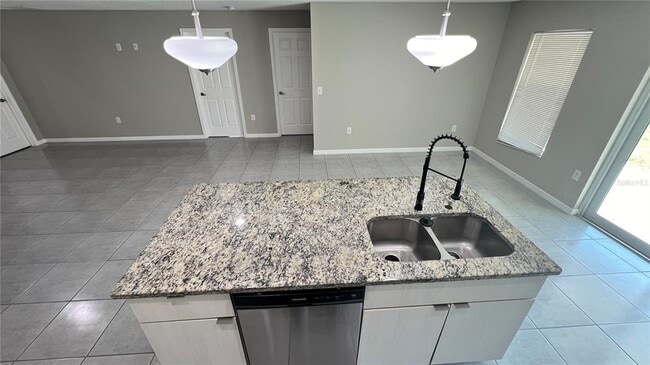 Building Photo - 1550 Pace Dr NW