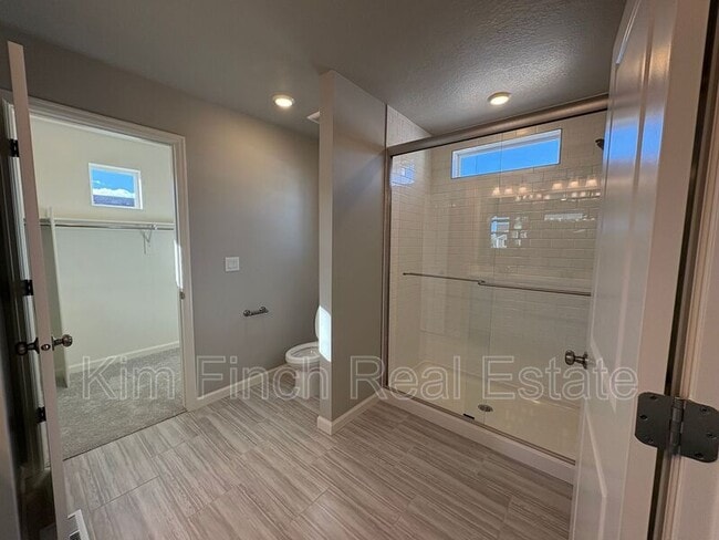 Building Photo - 56 E Portico Ln