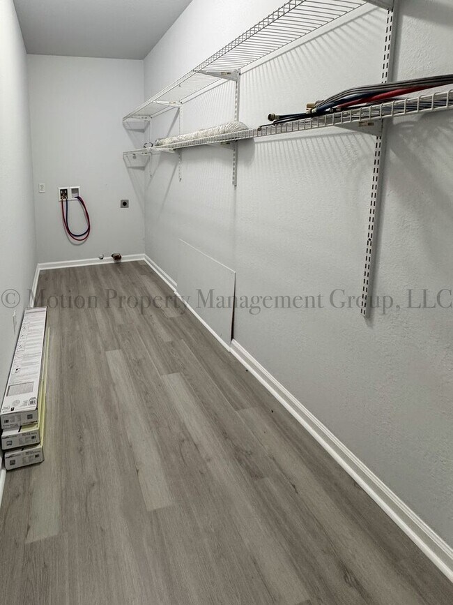 Building Photo - 6916 Northside Dr