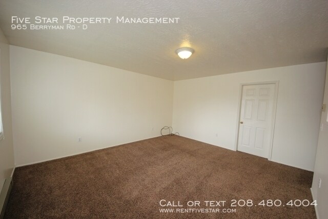 Building Photo - 965 Berryman Rd
