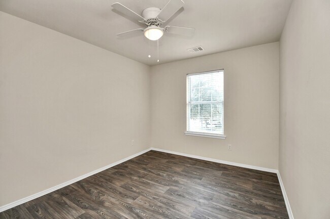 Building Photo - 5618 Gibralter Pl