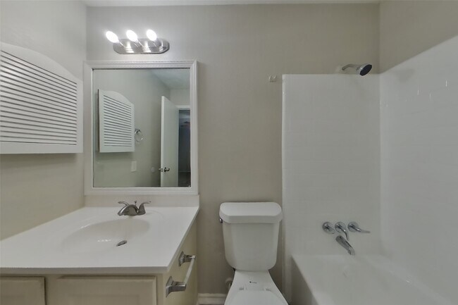 Building Photo - 24019 Lone Elm Dr
